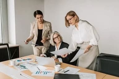 How Artificial Intelligence is Transforming Business Consulting and Strategic Analysis